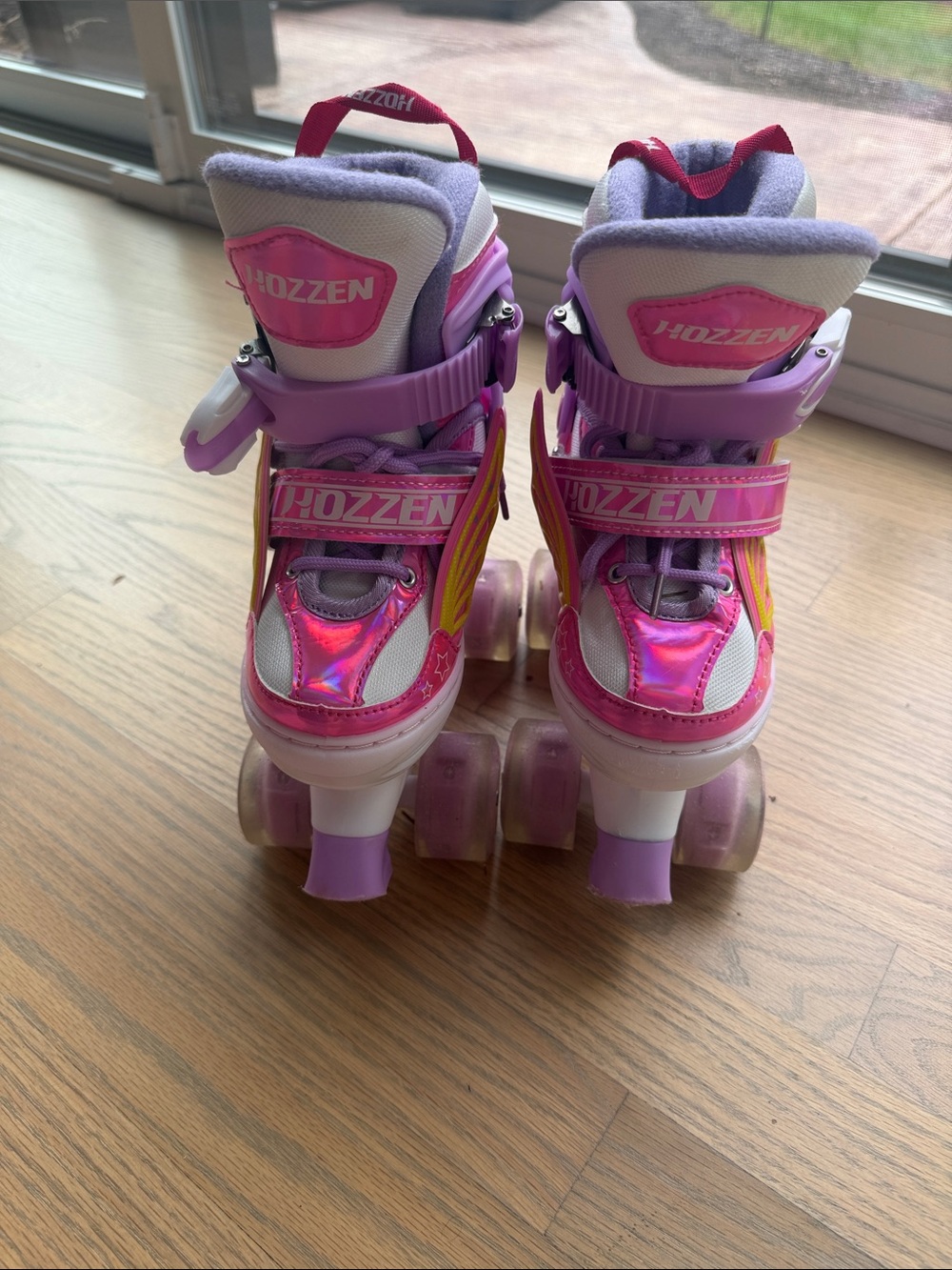 Kids Roller Skates for Girls, 4 Size Adjustable Toddler Roller Skates with Light